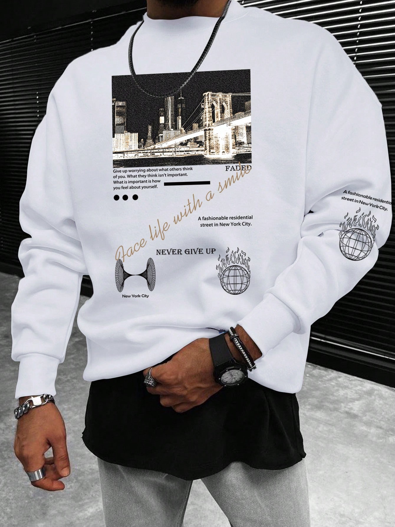 Manfinity Homme Men Slogan & Bridge Graphic Sweatshirt، بلوفر للشارع، أبيض، للخريف، بلوزة بأكمام طويلة