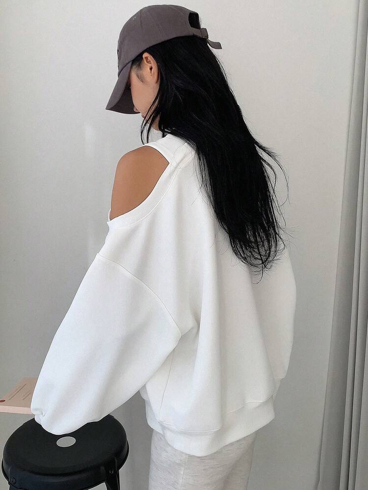 Text Pattern Hollow Out Drop Shoulder Sweatshirt