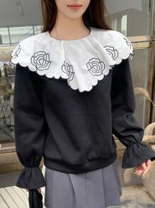 Dazy Designer Thêu hoa Tay áo loe Áo nỉ - Đen và trắng - Xem 4