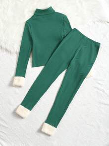 SHEIN Bộ áo thun và quần dài trang trí bằng lông nhung sang trọng dành cho các cô gái Tween - màu xanh lá - Xem 2