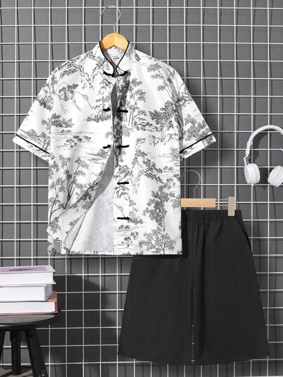 SHEIN Conjunto de camisa de manga corta con impresión de paisaje para adolescentes, con cuello tipo mandarín y cierre de botones, y pantalones cortos lisos de estilo Hanfu tejido a juego