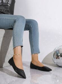 2025秋季女士夏季新款简约风格一脚蹬尖头户外时尚百搭平底鞋