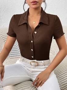SHEIN Frenchy Camiseta De Manga Corta En Color Sólido Con Botones En La Parte Delantera - Marrón - Ver 6