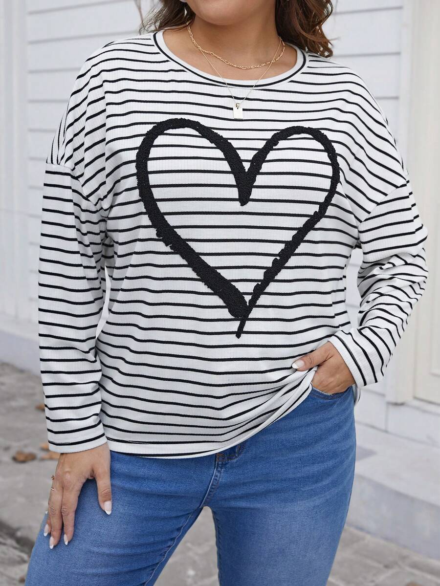 SHEIN LUNE Camiseta Con Estampado De Rayas Y Corazones De Talla Grande - Blanco y Negro - Ver 1