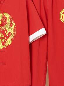 SHEIN 男孩休閒編織風龍紋襯衫和長褲漢服套裝,服裝2入組 - 紅色 - 查看 3