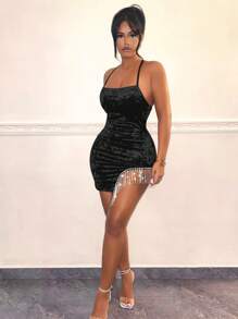 SHEIN SXY 連肩絲絨裙,帶有鑽石和流蘇細節 - 黑色 - 查看 3