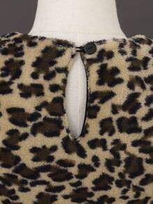 SHEIN Little Girls' Lovely Casual Leopard Print Furry Short Sleeve Dress With Round Neckline, Autumn