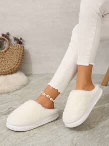 Pantuflas de casa cómodas, cálidas y antideslizantes para mujer en blanco, zapatos de piel, pantuflas esponjosas - Blanco - Ver 3