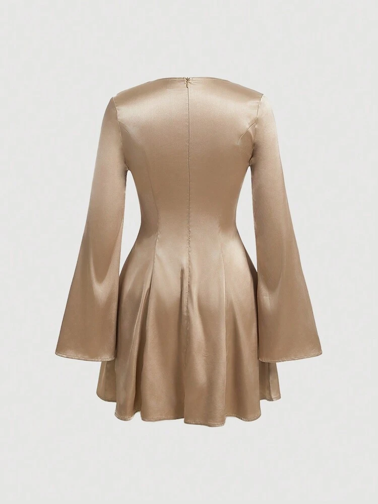 Women's Gold Color Trumpet Sleeves Dress With Bowknot Decor For Fashion