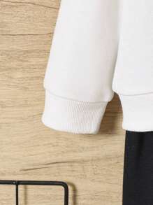 SHEIN Baby Boys' Set Of Sporty Round Neck Long Sleeve Sweatshirt And Pants - Black and White - View 4