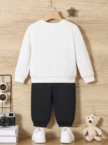 SHEIN Baby Boys' Set Of Sporty Round Neck Long Sleeve Sweatshirt And Pants - Black and White - View 2