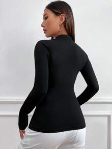 SHEIN Unity 字母裝飾立領t恤,具有珠片細節 - 黑色 - 查看 2