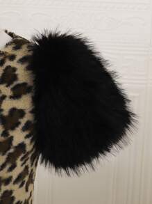 SHEIN Little Girls' Lovely Casual Leopard Print Furry Short Sleeve Dress With Round Neckline, Autumn