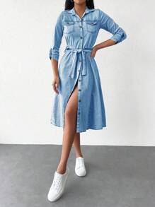SHEIN Cottnline فستان دنيم جيب قلاب اكمام بشريط ملتف حزام - أزرق فاتح - مشاهدة 1