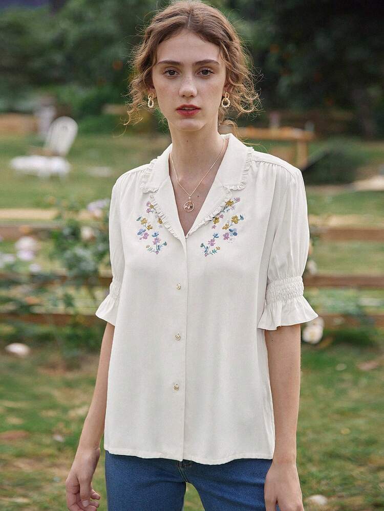 Simple Retro Women's Floral Embroidery Green V-Neck Shirt Summer Clothes Women Gentle Temperament Commuter Office Interview French Elegance