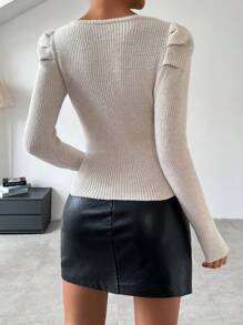 Chiquease Áo len dài tay cổ tròn, kiểu dáng chui đầu, thích hợp cho mùa thu đông. - Màu be - Xem 2