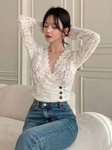 DAZY 蕾丝边扇贝下摆长袖衬衫外出上衣透明 - 米色 - 查看 5