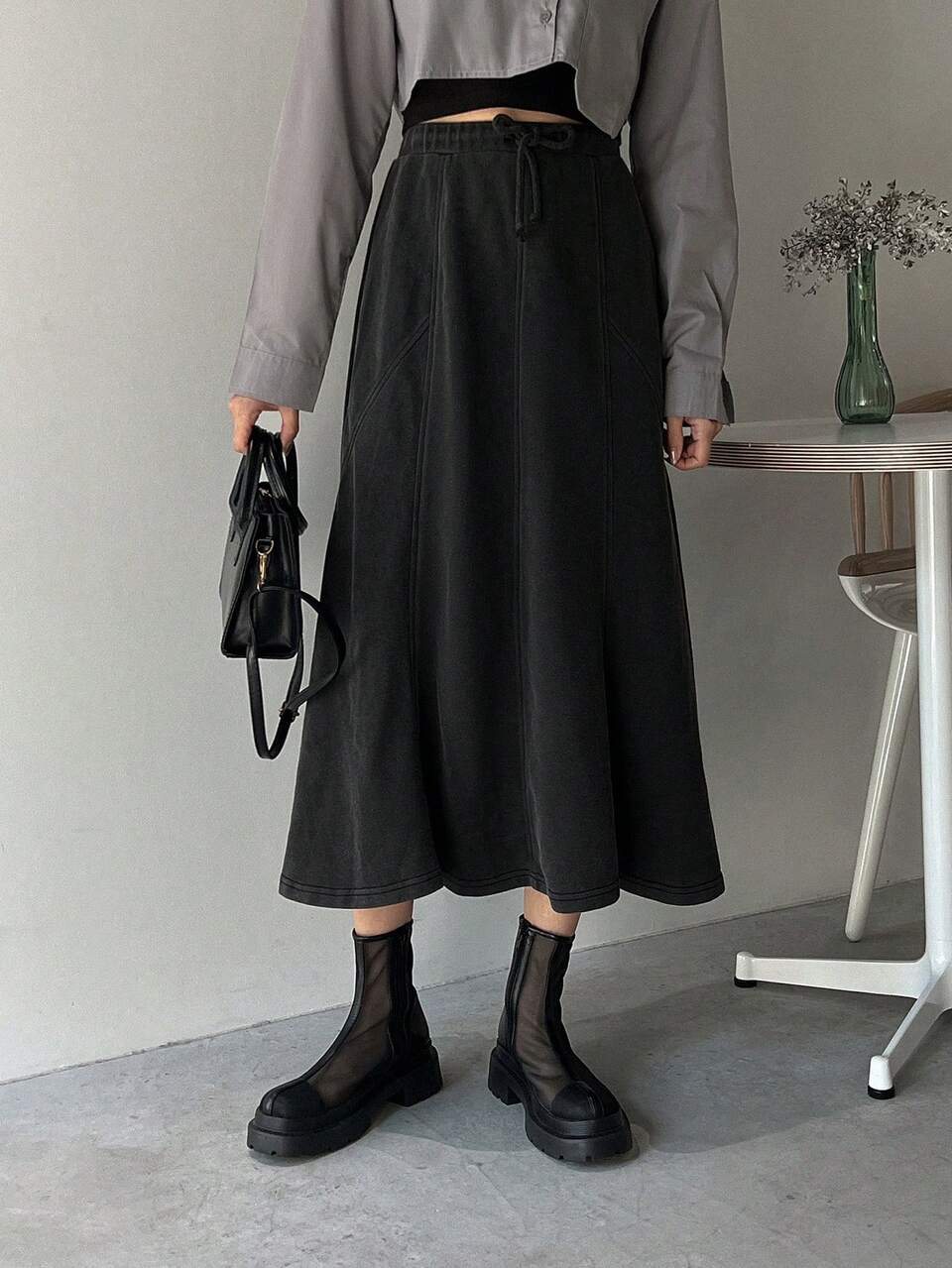 Women's Black Drawstring Waist Mid-length Skirt
