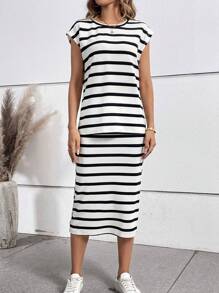 EMERY ROSE Women 2-Piece Casual Striped T-Shirt And Striped Skirt Set - Black and White - View 3