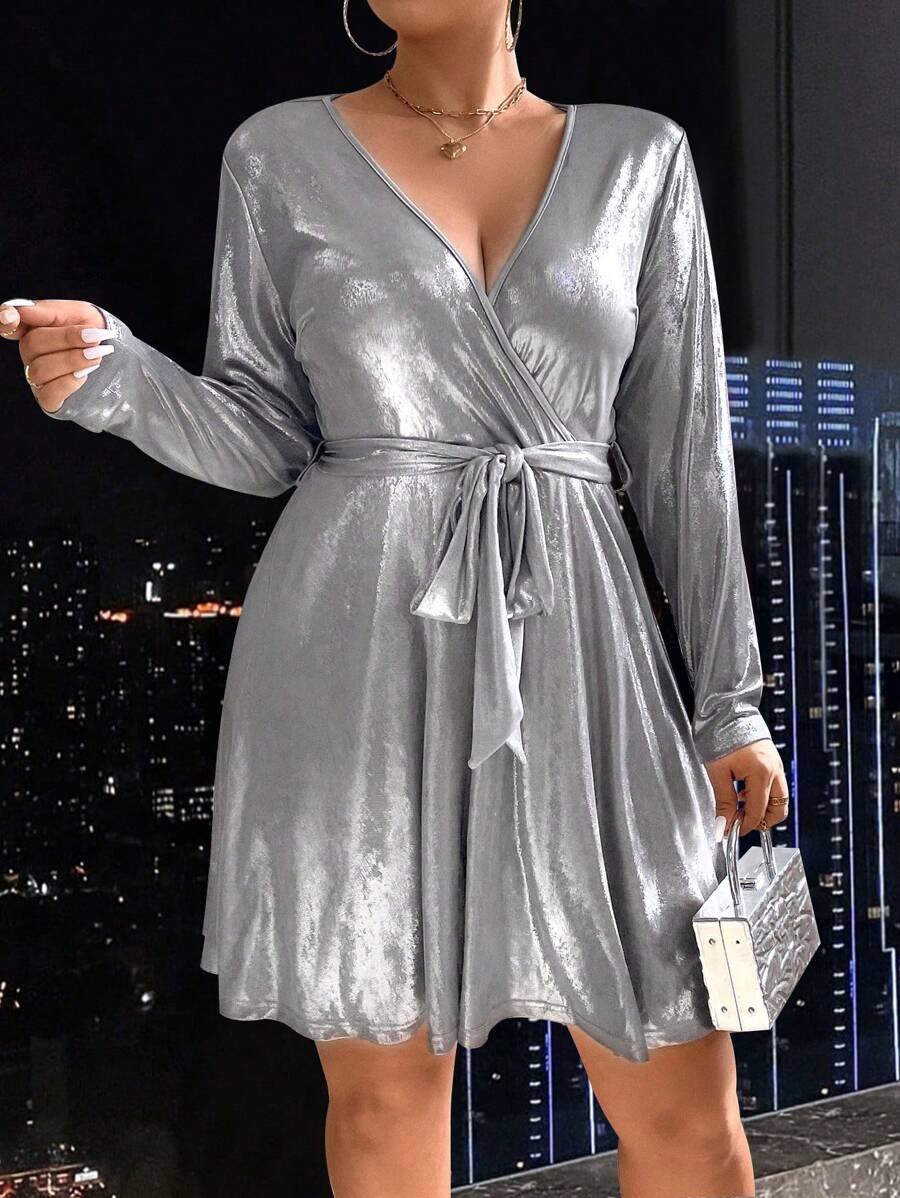 SHEIN BAE Vestido De Aspecto Metálico Con Cinturón De Talla Grande - Plateado - Ver 1