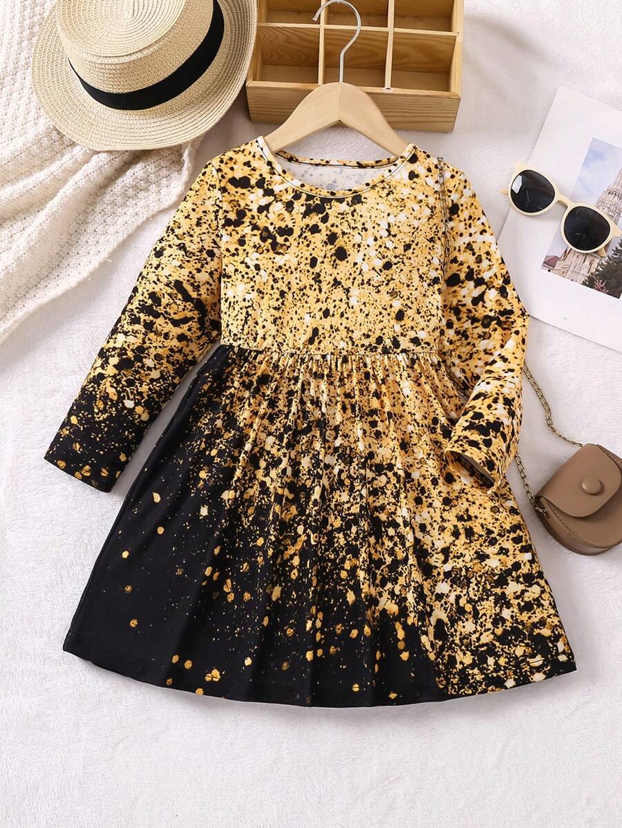 SHEIN 小女孩全印花圓領長袖連身裙 - 彩色 - 查看 1