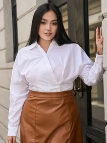 Dazy Plus 女士交叉前衣襬上下對稱的衣服,斜向衣領 - 白色 - 查看 3