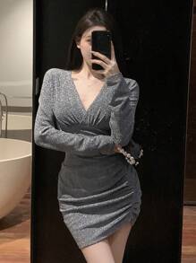 DAZY 纯色V领褶裥包臀长袖连衣裙，生日、新年、舞会、派对女士礼服，秋季返校节性感连衣裙，优雅女士嘉年华连衣裙 - 灰色 - 查看 9