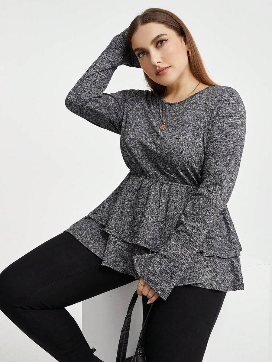SHEIN Essnce 加大碼女款圓領t恤,襯托荷葉邊緣 - 深灰色 - 查看 1