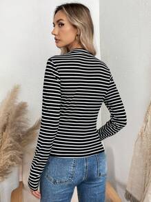 SHEIN LUNE 女士條紋拉鍊短袖t恤 - 黑與白 - 查看 2