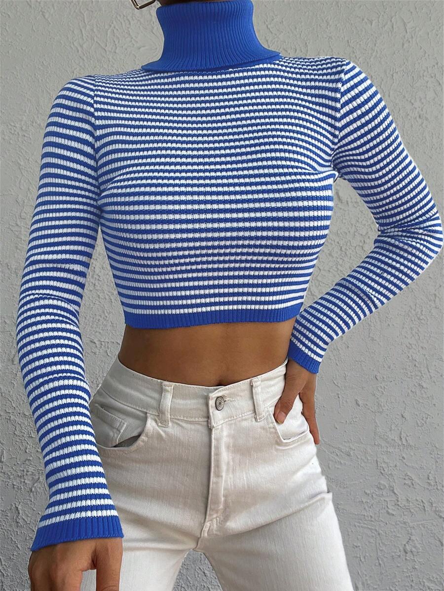 EURMUSE 條紋圖案高領短款毛衣 - 藍白色 - 查看 1