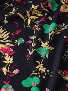 SHEIN LUNE Kích thước lớn Áo Với Đường viền cổ có rãnh , In hoa Và Chi tiết Ruffle - màu đen - Xem 7