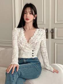 DAZY 蕾丝边扇贝下摆长袖衬衫外出上衣透明 - 米色 - 查看 4