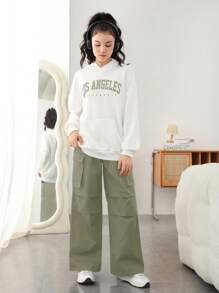 SHEIN Leap Crew Thiếu niên Cô gái In thư Hoodie Với Túi Và Quần Chạy bộ Giải trí Hai chiếc Bộ - xanh quân đội - Xem 4