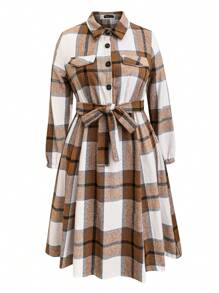 SHEIN Clasi Kích thước lớn Kẻ sọc Váy có thắt lưng Với Chi tiết về Flap - Màu Khaki - Xem 1