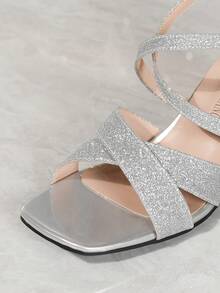 女士新款春夏銀色開放式腳趾交叉綁帶粗跟涼鞋,帶有扣細節 - 銀色 - 查看 4