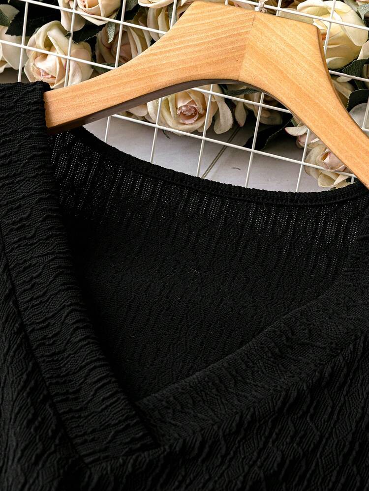 Women'S Plus Size V-Neck Black Knitted Top