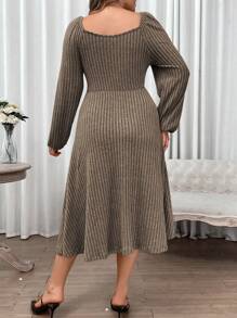 SHEIN Franclia 女款大尺碼羅紋雞心領燈籠袖連身裙 - 咖啡棕 - 查看 2