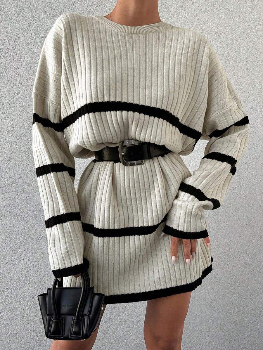 EURMUSE Loses, Geripptes Pulloverkleid Für Damen Mit Drop Shoulder - Schwarz und Weiss - Übersicht 1