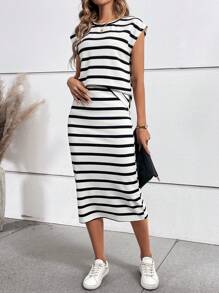EMERY ROSE Women 2-Piece Casual Striped T-Shirt And Striped Skirt Set - Black and White - View 4