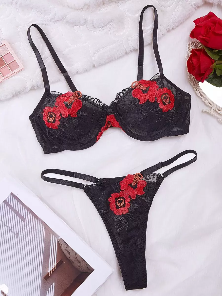 Women's Floral Embroidery Mesh Sexy Lingerie Set - Black - View 1