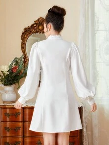 SHEIN Thiếu niên Cô gái Dệt Màu thuần Xu hướng: Cắt giảm Đứng cổ áo Đầm - trắng - Xem 2