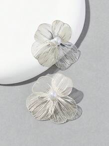 SHEIN Belle 1pair Metallic Flower Shaped Earrings - Silver - View 1
