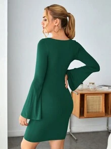SHEIN Thai sản Màu thuần Người yêu Đường viền cổ áo Mặt trước xoắn Tay áo xù Váy bodycon - xanh quân đội - Xem 2