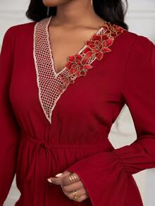 SHEIN LUNE Vá lại Thêu Vòng cổ Hoa Áo sơ mi - Đỏ - Xem 4