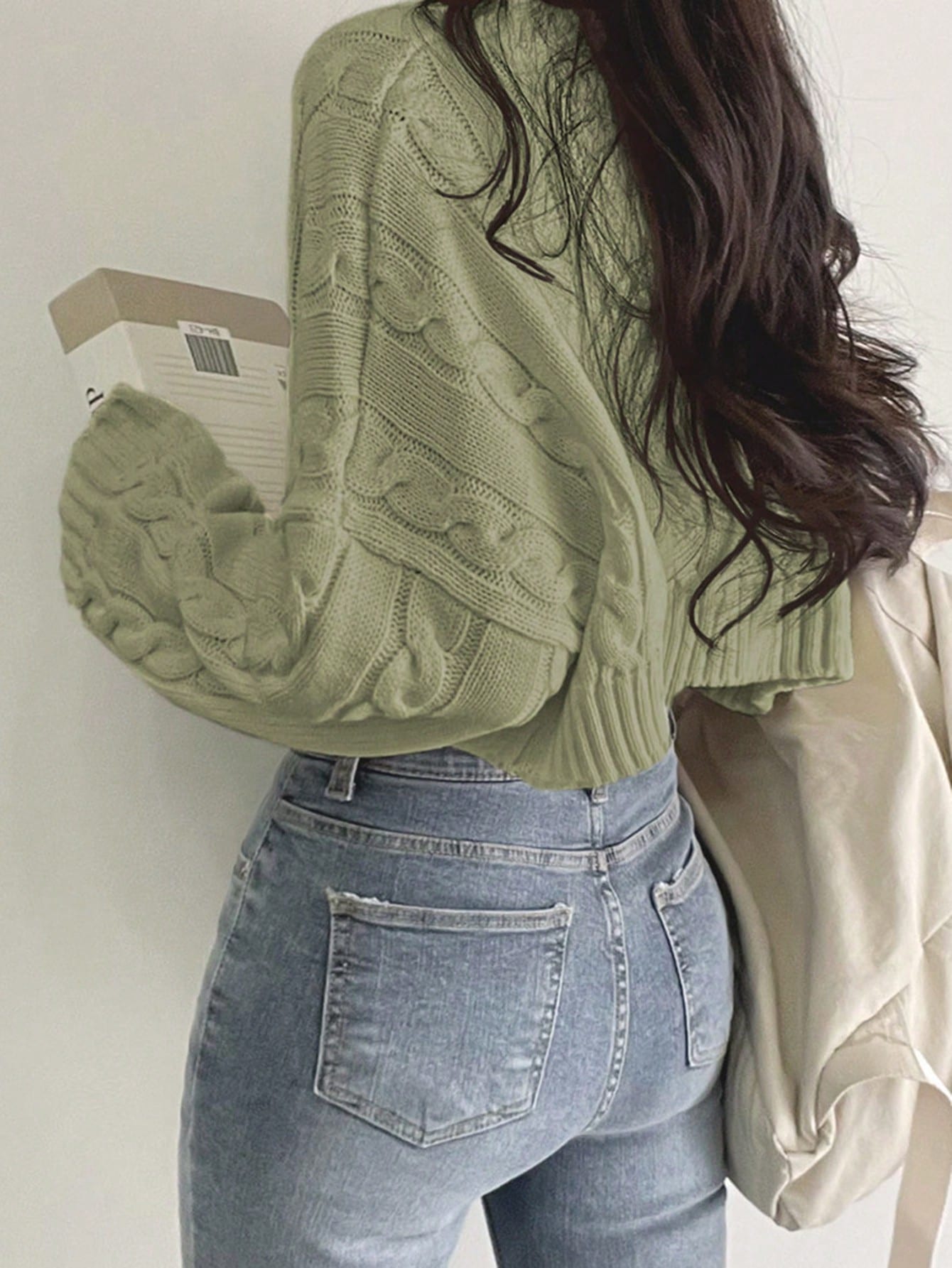 Green round neck sweater