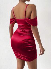 Allurite 女士纯色露肩领口鱼骨压褶紧身连衣裙新年节日派对服装缎面女士服装 - 紅色 - 查看 2