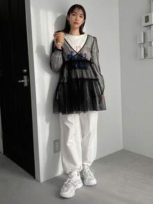 FRIFUL 女用荷葉邊下擺網眼上衣 - 黑色 - 查看 5