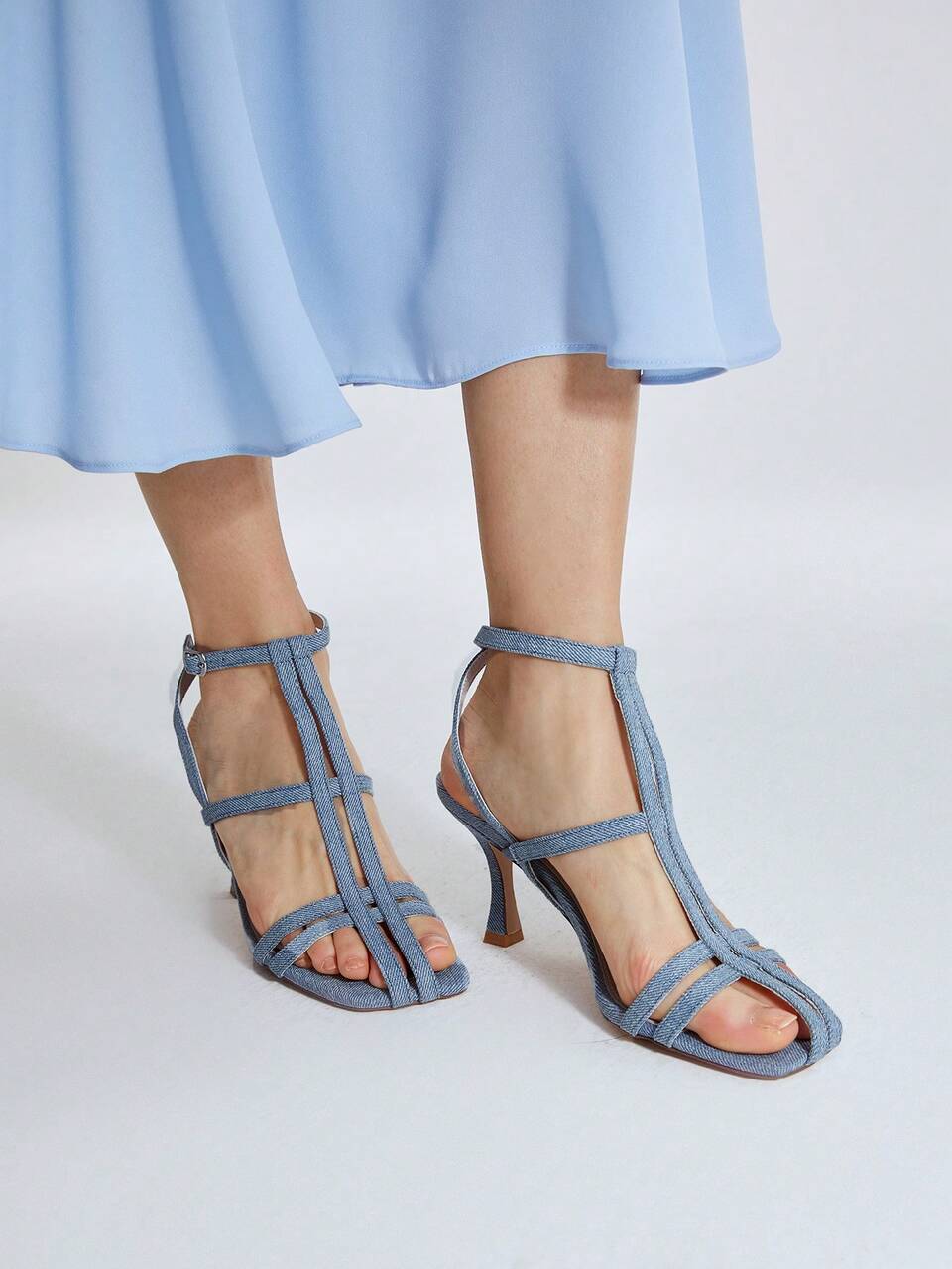 MOTF STRAPPY HEELED SANDALS