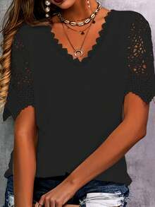 Kaos Ukuran Plus Kontras Lace Plain Casual - Hitam - View 5