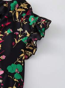 SHEIN LUNE Kích thước lớn Áo Với Đường viền cổ có rãnh , In hoa Và Chi tiết Ruffle - màu đen - Xem 4